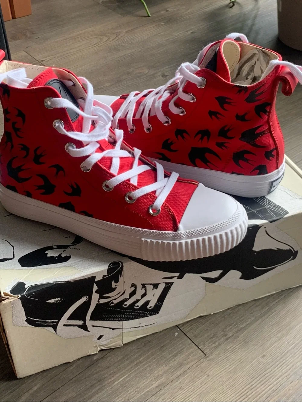 McQ Alexander McQueen Red Swallow High Top Sneaker Unisex 38 8 Womens